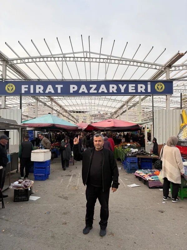 CHP’li Buca Belediyesinden büyük ayıp! Pazar yerinin çatısını söküp hurdacıya sattı yenisini yapmadı